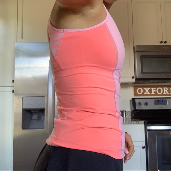 Lululemon - Picture 3 of 8